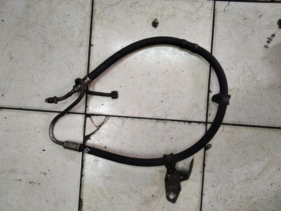 Трубка ГУРа MERCEDES-BENZ Sprinter W901-905 (1995 - 2006) фото 1 — Разборка Мерседес