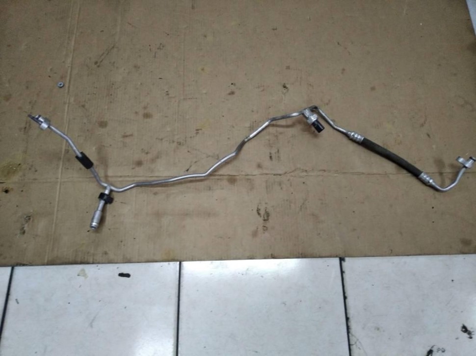 Трубка кондиционера MERCEDES-BENZ CLA-класс C117/X117 (2013 - 2016) фото 1 — Разборка Мерседес