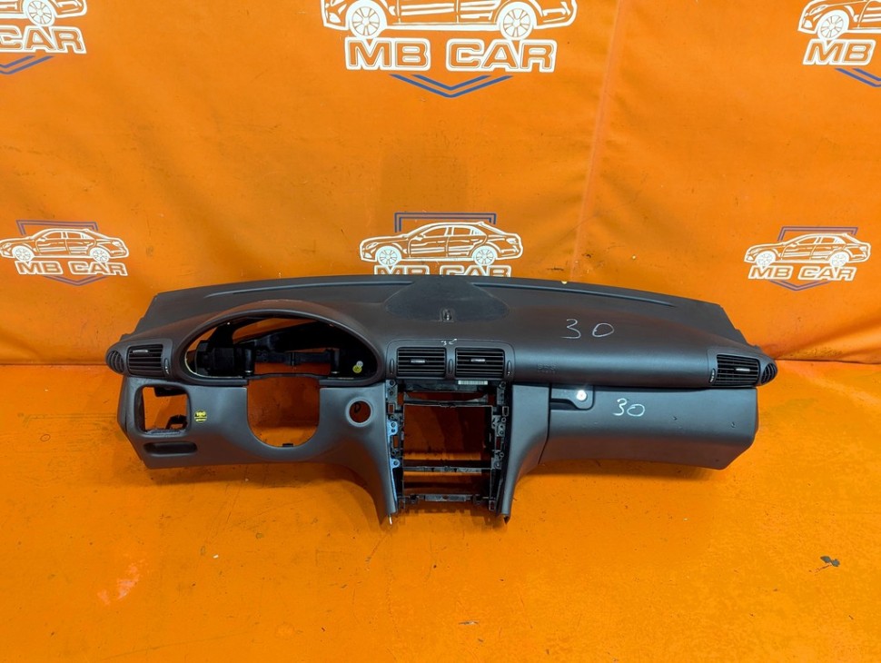 Торпеда MERCEDES-BENZ C-класс W203/S203/CL203 рестайлинг (2004 - 2008) фото 1 — Разборка Мерседес