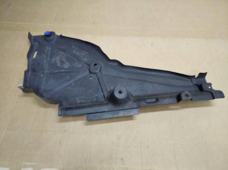 Защита днища MERCEDES-BENZ GLE-класс AMG W166 (2015 - 2019) фото 1 — Разборка Мерседес