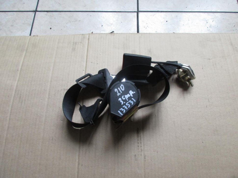 Ремень безопасности задний центральный MERCEDES-BENZ E-класс W210/S210 (1995 - 1999) фото 1 — Разборка Мерседес