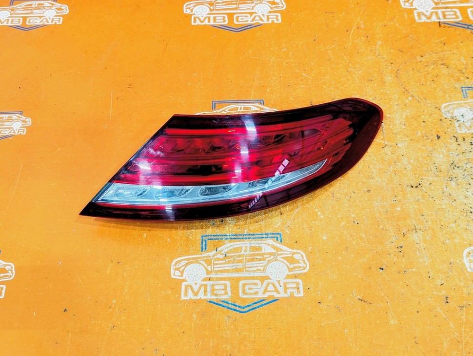 Фонарь задний правый MERCEDES-BENZ C-класс W205/S205/C205/A205 (2014 - 2018) фото 1 &mdash; Разборка Мерседес