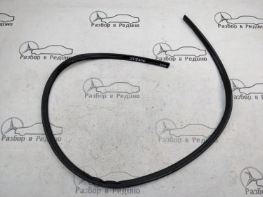 Уплотнитель капота MERCEDES-BENZ S-класс W221 (2005 - 2009) — Разборка Мерседес