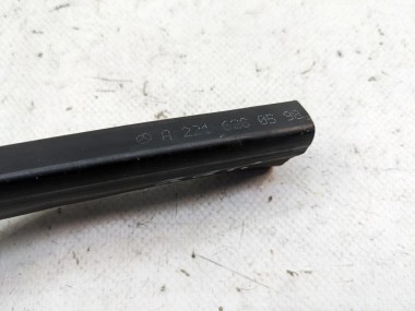 Уплотнитель капота MERCEDES-BENZ S-класс W221 (2005 - 2009) — Разборка Мерседес