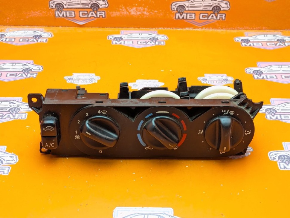 Панель управления климатом MERCEDES-BENZ M-класс W163 (1997 - 2001) фото 1 &mdash; Разборка Мерседес