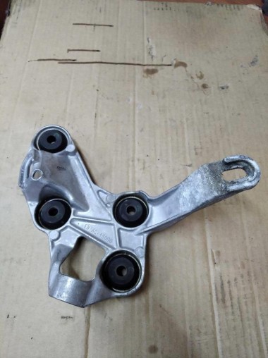 Кронштейн блока ABS MERCEDES-BENZ C-класс AMG W205/S205/C205/A205 (2014 - 2018) — Разборка Мерседес