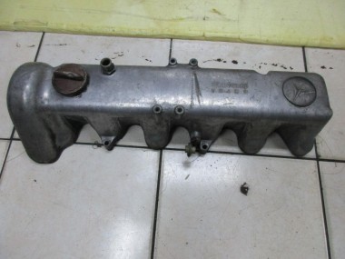 Клапанная крышка MERCEDES-BENZ S-класс W126 рестайлинг (1985 - 1991) — Разборка Мерседес