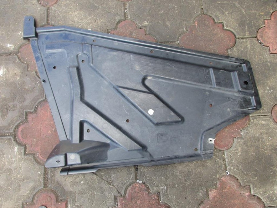 Защита днища MERCEDES-BENZ CLA-класс C117/X117 рестайлинг (2016 - 2019) фото 1 — Разборка Мерседес