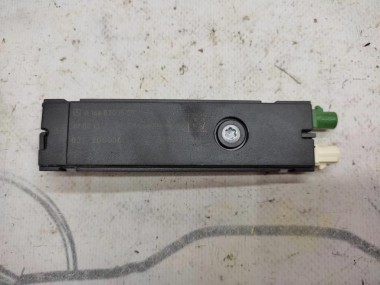 Усилитель антенны MERCEDES-BENZ M-класс W166 (2011 - 2015) — Разборка Мерседес