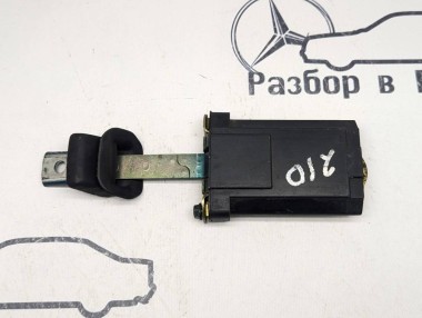 Ограничитель двери MERCEDES-BENZ E-класс W210/S210 (1995 - 1999) — Разборка Мерседес