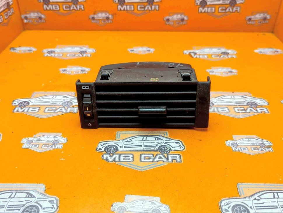 Воздуховод MERCEDES-BENZ E-класс W124/S124/C124/A124 (1984 - 1997) фото 1 — Разборка Мерседес