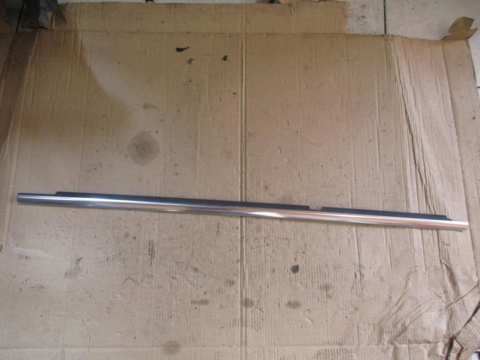 Молдинг стекла двери MERCEDES-BENZ E-класс W212/S212/C207/A207 (2009 - 2013) фото 1 — Разборка Мерседес