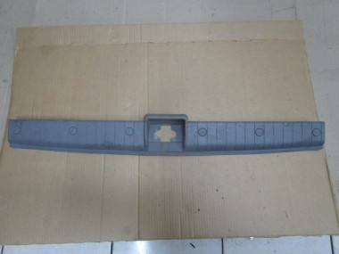 Накладка замка багажника MERCEDES-BENZ M-класс W163 (1997 - 2001) — Разборка Мерседес