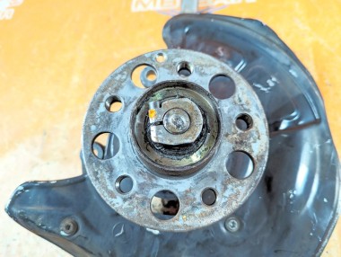 Кулак поворотный передний правый MERCEDES-BENZ E-класс W211/S211 (2002 - 2006) — Разборка Мерседес