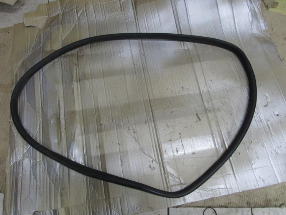 Уплотнители дверей MERCEDES-BENZ CLA-класс C117/X117 (2013 - 2016) фото 1 — Разборка Мерседес