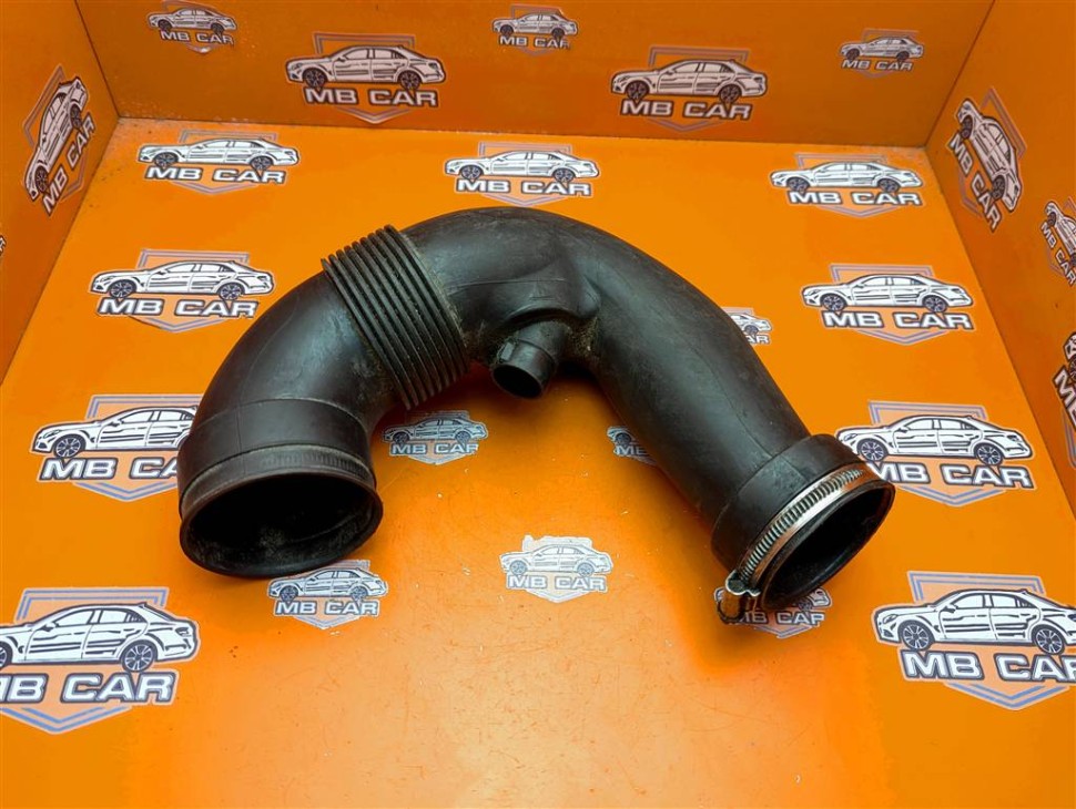 Патрубок воздушный MERCEDES-BENZ C-класс W203/S203/CL203 (2000 - 2004) фото 1 &mdash; Разборка Мерседес