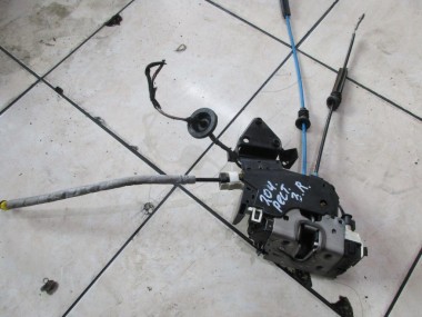 Замок двери задней правой MERCEDES-BENZ C-класс W204/S204/С204 рестайлинг (2011 - 2015) — Разборка Мерседес