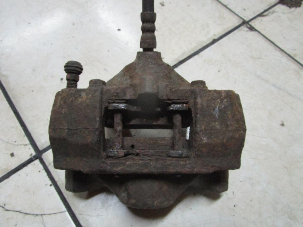 Суппорт задний левый MERCEDES-BENZ CLK-класс C208/A208 (1997 - 2000) фото 1 — Разборка Мерседес