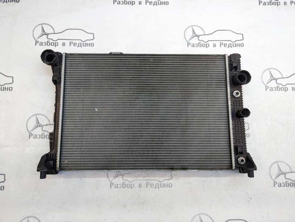 Радиатор MERCEDES-BENZ C-класс W204/S204 (2006 - 2011) фото 1 — Разборка Мерседес