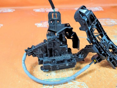 Замок двери задней левой MERCEDES-BENZ GLC-класс X253 рестайлинг (2019 - 2025) &mdash; Разборка Мерседес