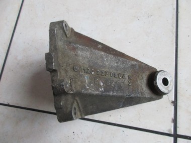 Лапа левая MERCEDES-BENZ S-класс W140 (1991 - 1998) — Разборка Мерседес