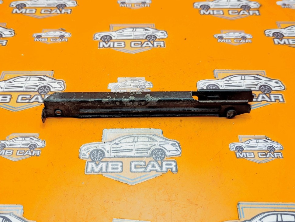 Кронштейн крепления бампера MERCEDES-BENZ C-класс W203/S203/CL203 рестайлинг (2004 - 2008) фото 1 — Разборка Мерседес