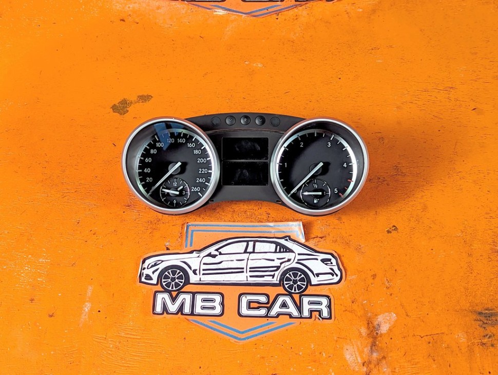 Щиток приборов MERCEDES-BENZ GL-класс X164 рестайлинг (2009 - 2012) фото 1 &mdash; Разборка Мерседес
