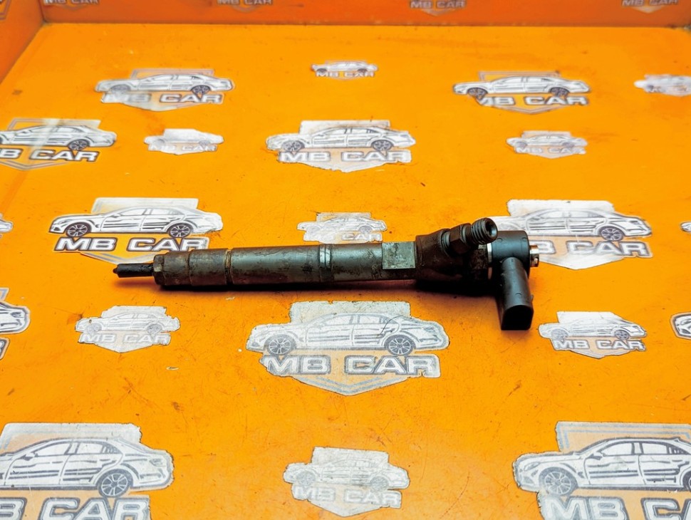 Форсунка ДИЗЕЛЬ MERCEDES-BENZ S-класс W220 (1998 - 2005) фото 1 &mdash; Разборка Мерседес