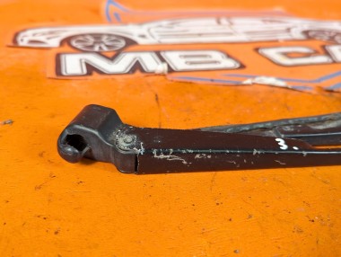 Поводок дворников MERCEDES-BENZ M-класс W163 (1997 - 2001) &mdash; Разборка Мерседес