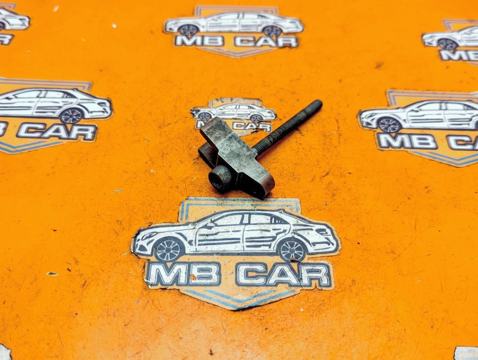 Кронштейн крепления форсунок MERCEDES-BENZ E-класс W210/S210 рестайлинг (1999 - 2003) фото 1 &mdash; Разборка Мерседес