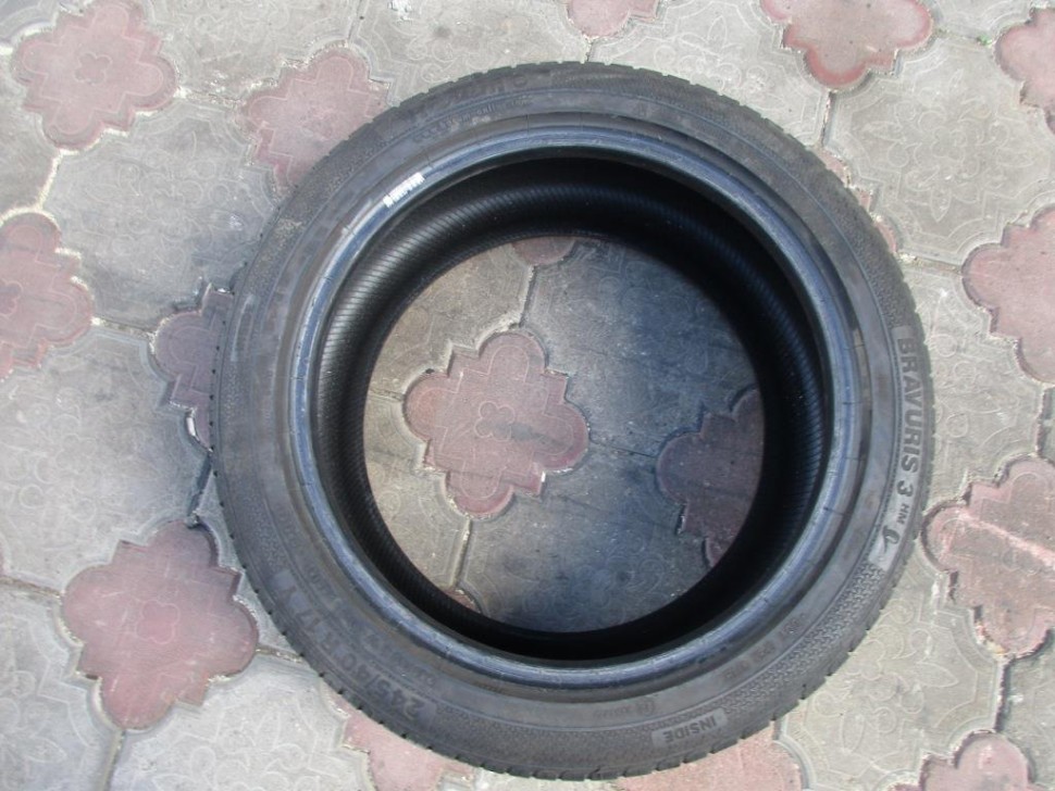 Резина R17 MERCEDES-BENZ C-класс W204/S204 (2006 - 2011) фото 1 — Разборка Мерседес