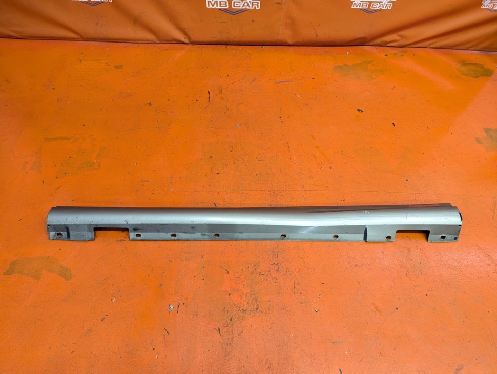 Порог пластиковый левый MERCEDES-BENZ C-класс W204/S204 (2006 - 2011) фото 1 — Разборка Мерседес