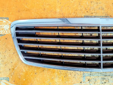 Решетка радиатора MERCEDES-BENZ E-класс AMG W211/S211 (2002 - 2006) — Разборка Мерседес