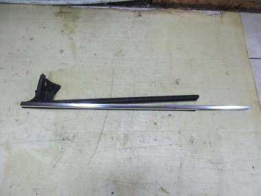 Молдинг стекла двери MERCEDES-BENZ CLS-класс C219 (2004 - 2008) — Разборка Мерседес
