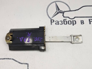 Ограничитель двери MERCEDES-BENZ E-класс W210/S210 (1995 - 1999) — Разборка Мерседес