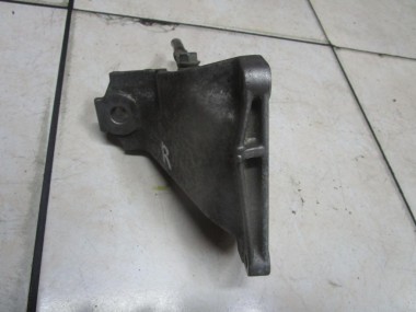 Лапа правая MERCEDES-BENZ M-класс W163 (1997 - 2001) — Разборка Мерседес