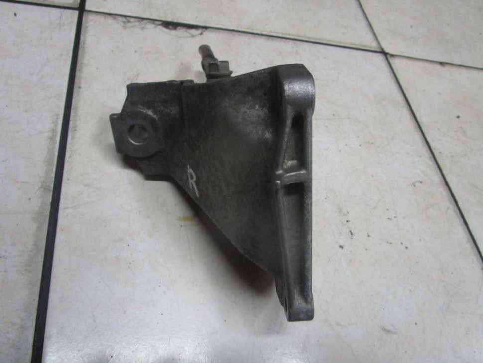 Лапа правая MERCEDES-BENZ M-класс W163 (1997 - 2001) фото 1 — Разборка Мерседес