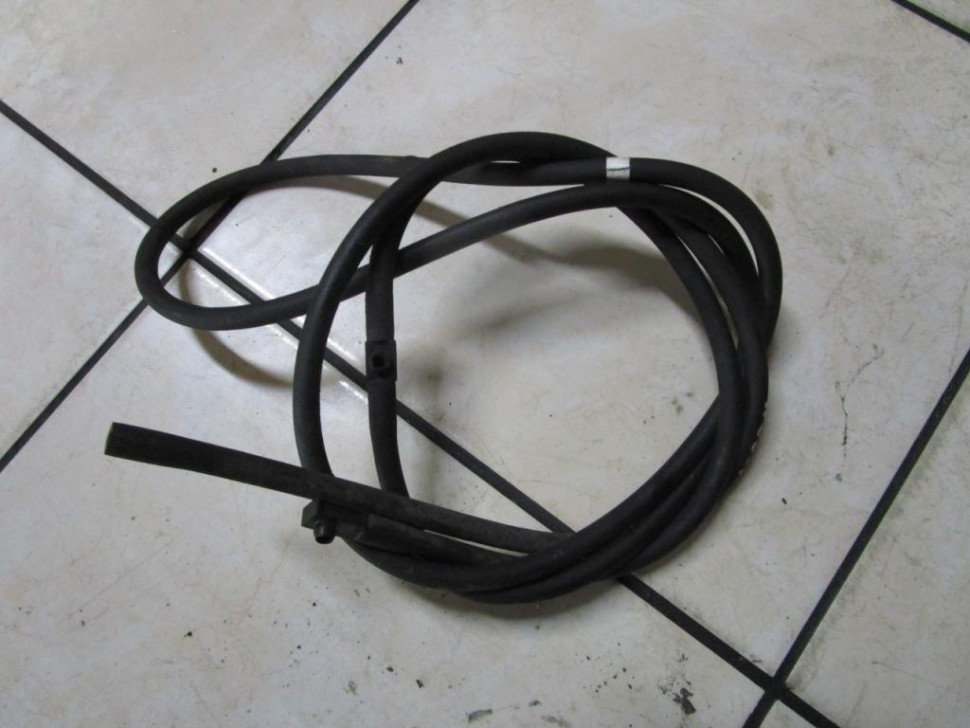 Шланг омывателей фар MERCEDES-BENZ фото 1 — Разборка Мерседес