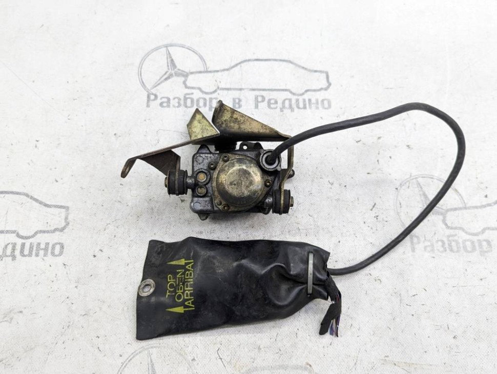 Моторчик круиз-контроля MERCEDES-BENZ W124 W124/S124/C124/A124 (1984 - 1993) фото 1 — Разборка Мерседес