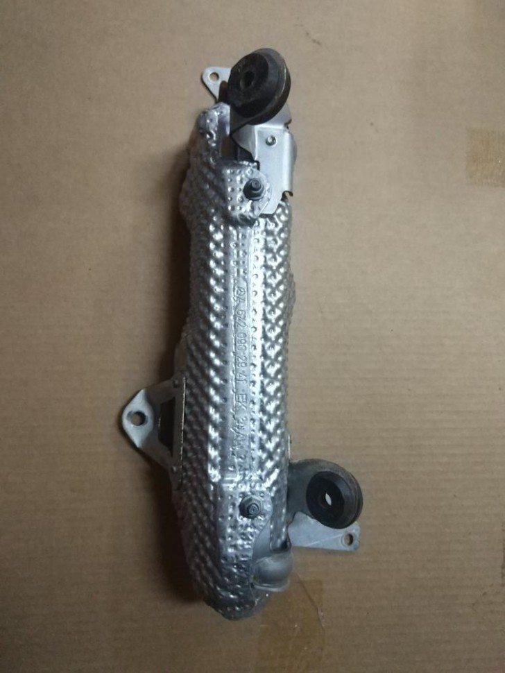 Защитный экран MERCEDES-BENZ GL-класс X166 (2012 - 2016) фото 1 — Разборка Мерседес