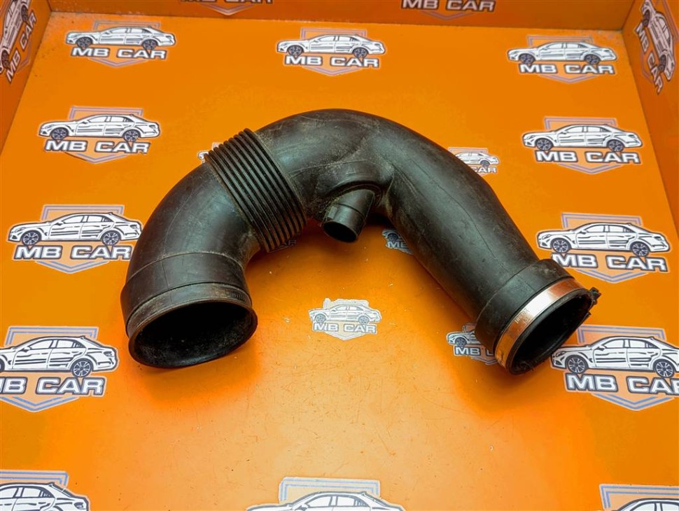 Патрубок воздушный MERCEDES-BENZ C-класс W203/S203/CL203 (2000 - 2004) фото 1 — Разборка Мерседес