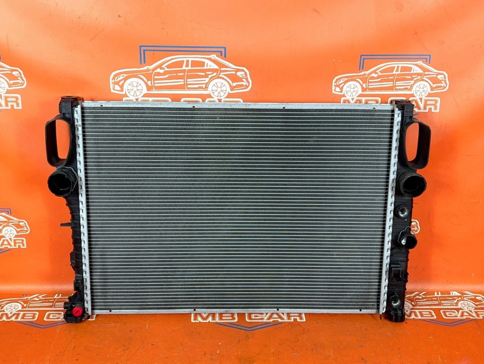 Радиатор MERCEDES-BENZ E-класс W211/S211 (2002 - 2006) фото 1 &mdash; Разборка Мерседес