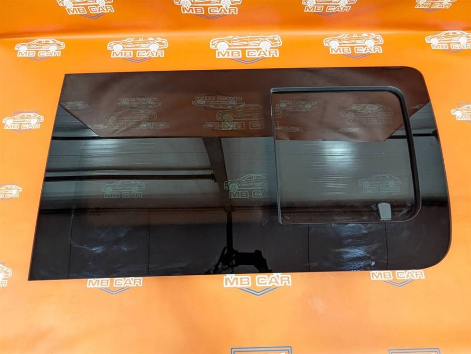 Стекло боковое MERCEDES-BENZ Sprinter W906 (2006 - 2019) фото 1 — Разборка Мерседес