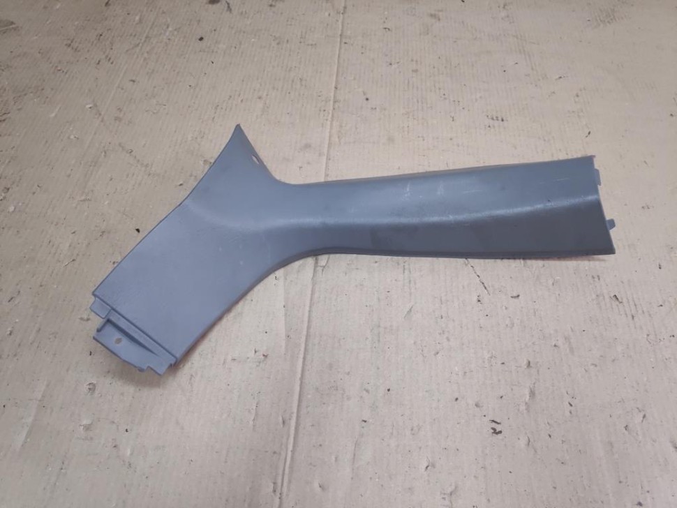 Накладка задней стойки MERCEDES-BENZ M-класс W163 рестайлинг (2001 - 2005) фото 1 — Разборка Мерседес