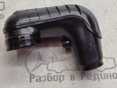 Патрубок воздушный MERCEDES-BENZ C-класс W204/S204 (2006 - 2011) — Разборка Мерседес