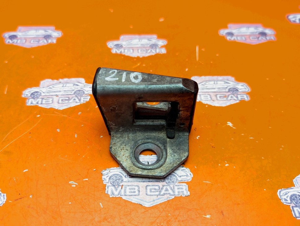 Ответная часть замка двери MERCEDES-BENZ M-класс W163 рестайлинг (2001 - 2005) фото 1 — Разборка Мерседес