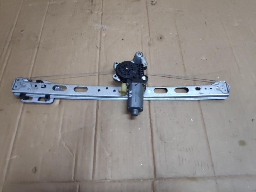 Стеклоподъемник задний правый MERCEDES-BENZ M-класс AMG W163 (2000 - 2001) фото 1 &mdash; Разборка Мерседес