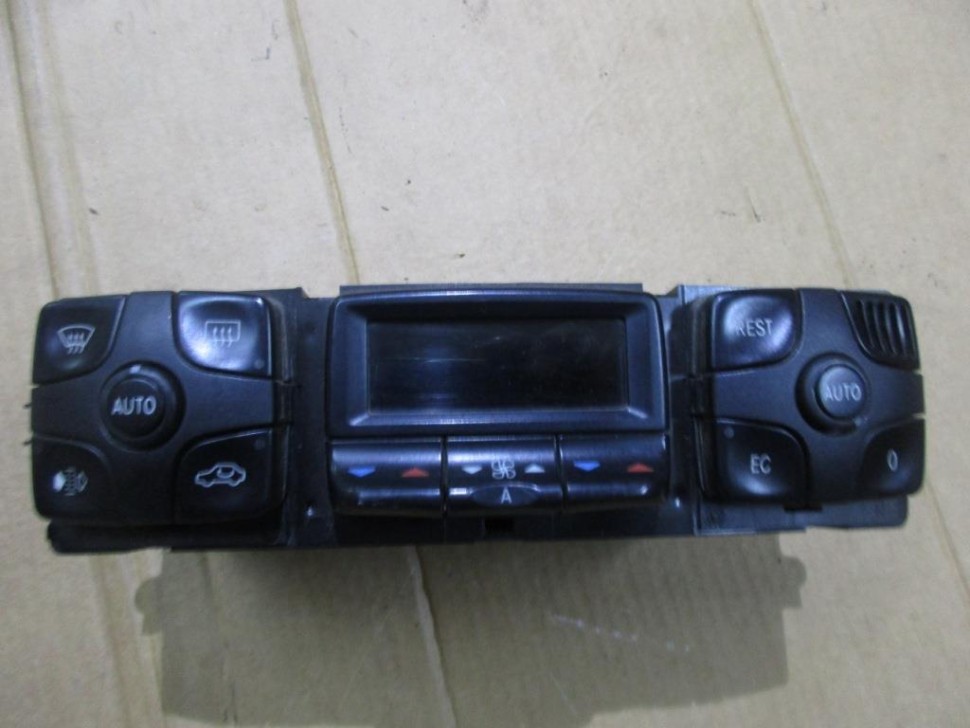 Панель управления климатом MERCEDES-BENZ S-класс W220 (1998 - 2005) фото 1 — Разборка Мерседес