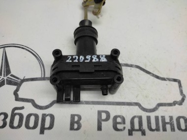 Активатор замка двери MERCEDES-BENZ E-класс W124/S124/C124/A124 (1984 - 1997) — Разборка Мерседес