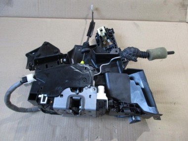 Замок двери передней правой MERCEDES-BENZ C-класс W204/S204 (2006 - 2011) — Разборка Мерседес